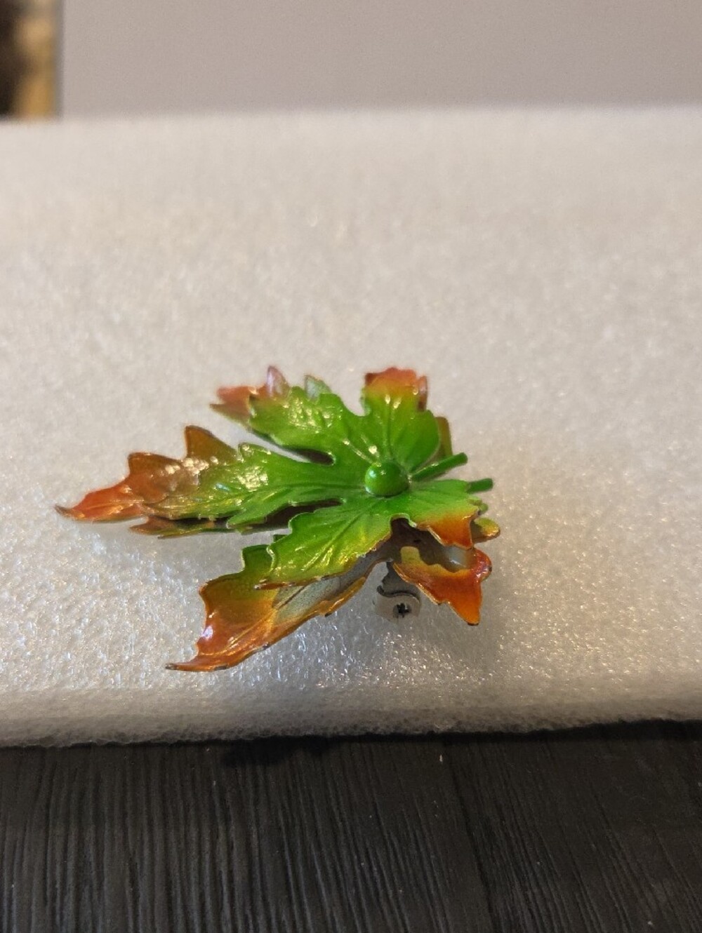 Green and Orange Maple Leaf Brooch - Picture 3 of 4